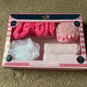 Hula Fallulah shower kit